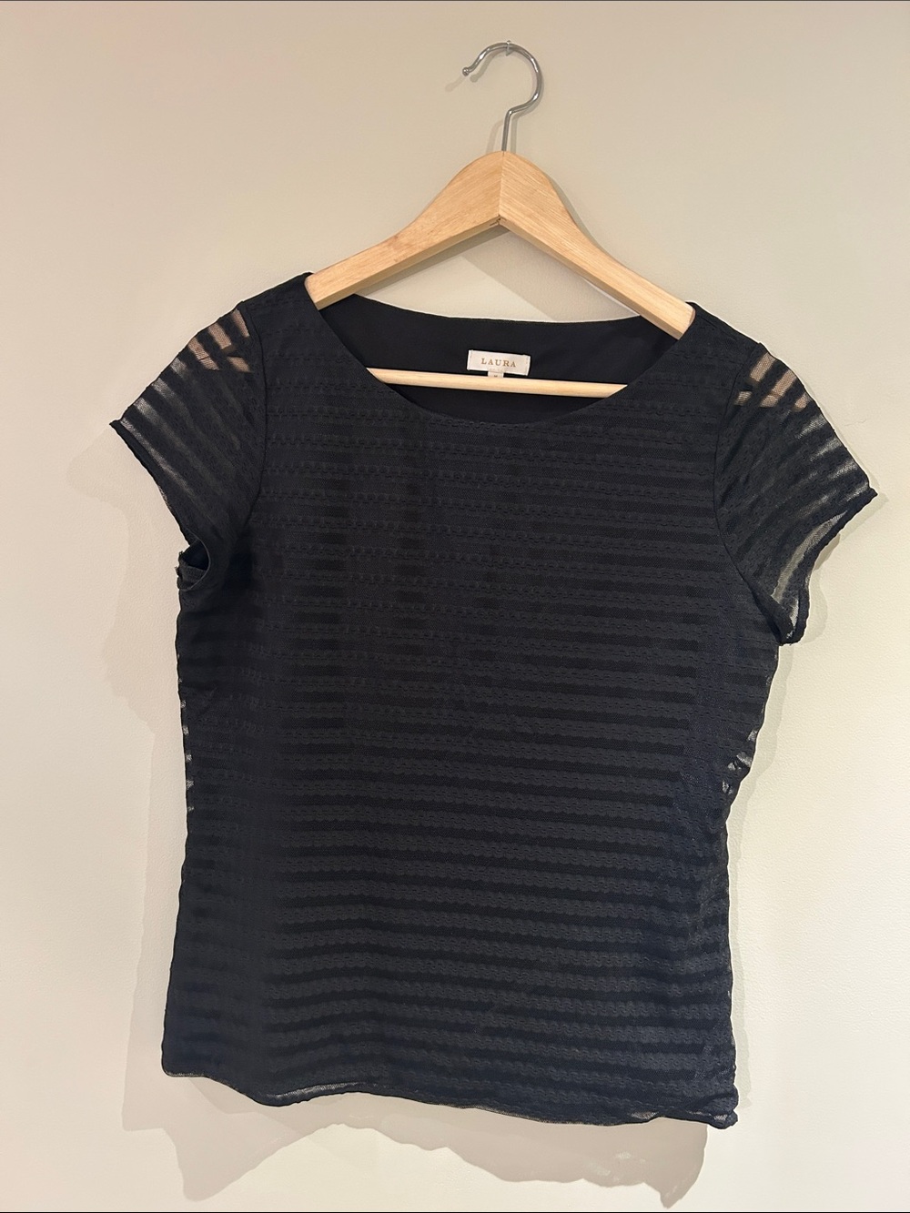 LAURA Black Short-Sleeve Sheer Stripe Tee